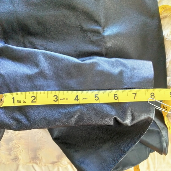 Bagatelle Black Genuine Leather high waisted Shorts - Picture 16 of 16